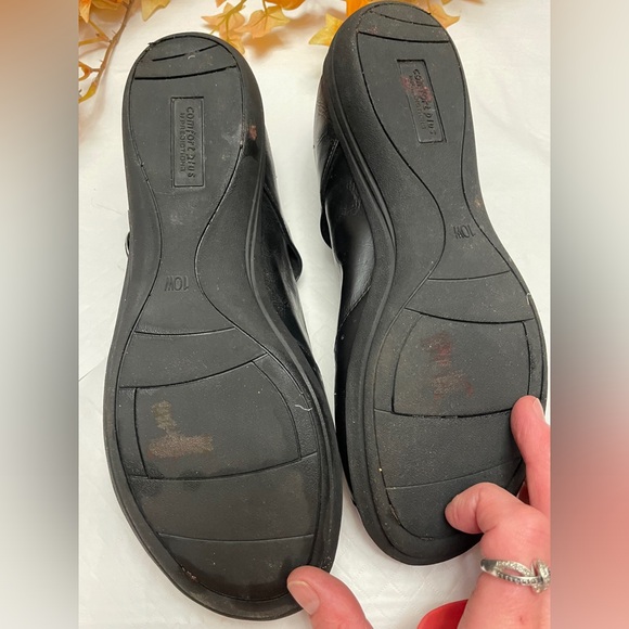 Black leather Mary Jane’s. Custom Plus by Predictions in Size 10. - Picture 6 of 7